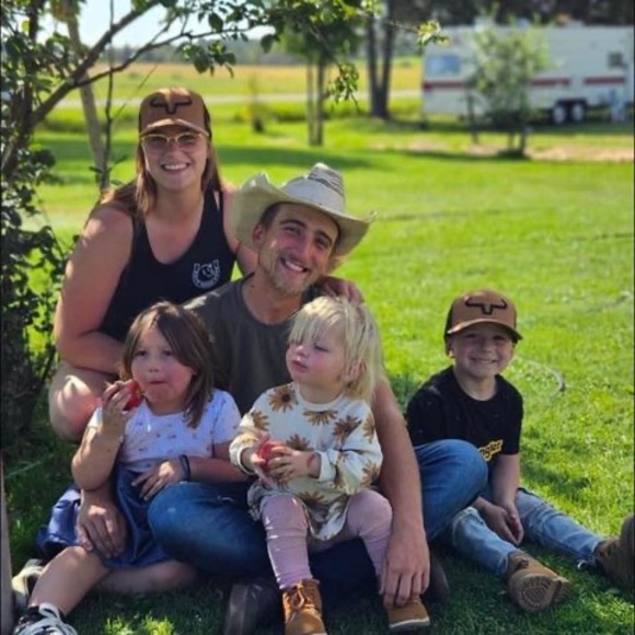 Meet your Posher, Sarah - Picture 1 of 1